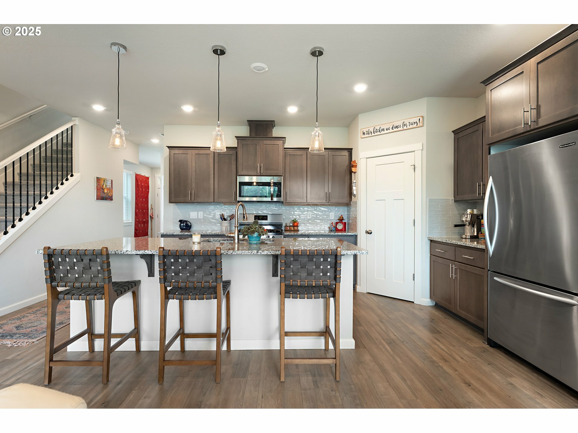 Property Photo: 1959 S Heather Ct OR 97113