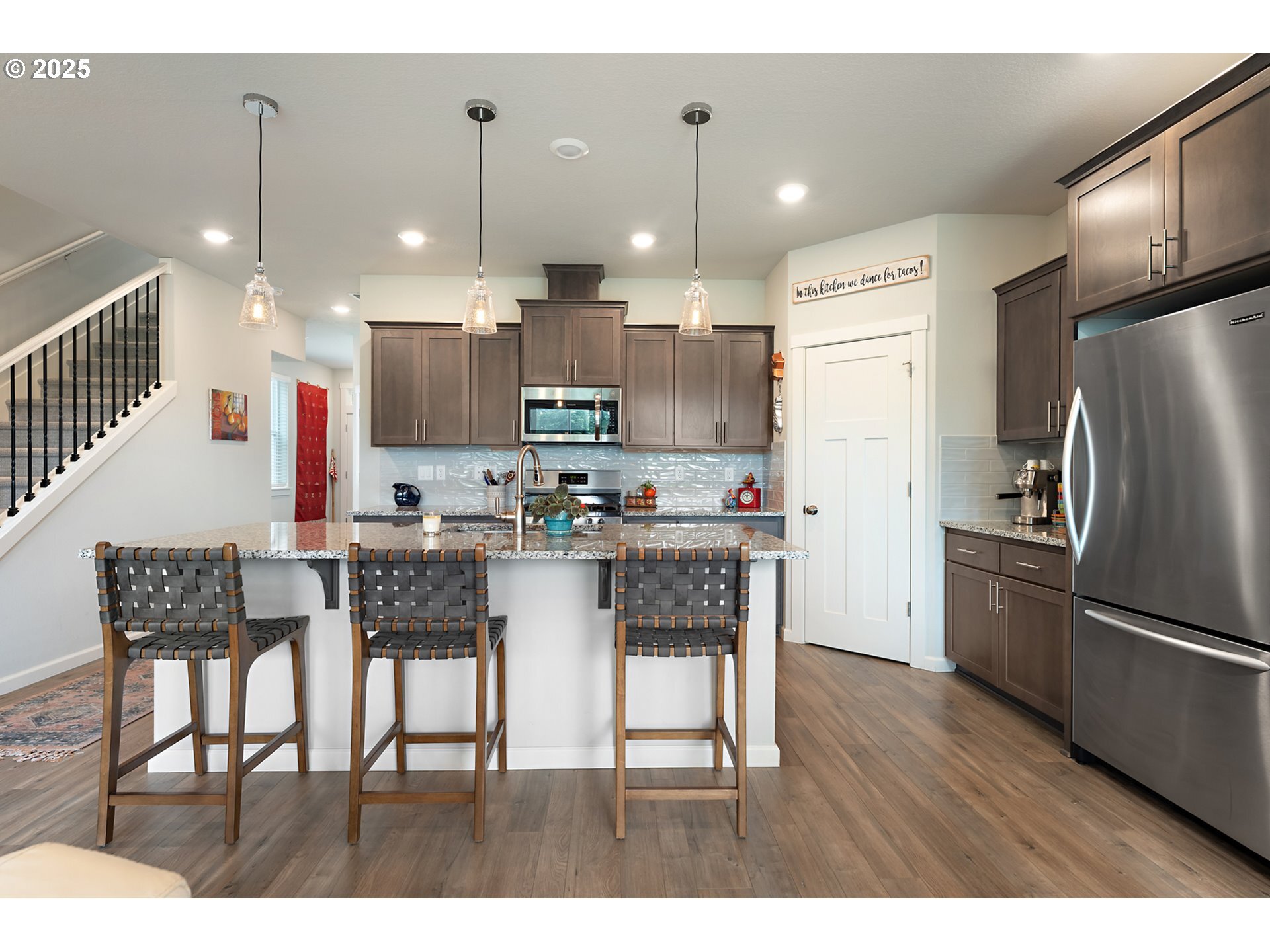 Property Photo: 1959 S Heather Ct OR 97113