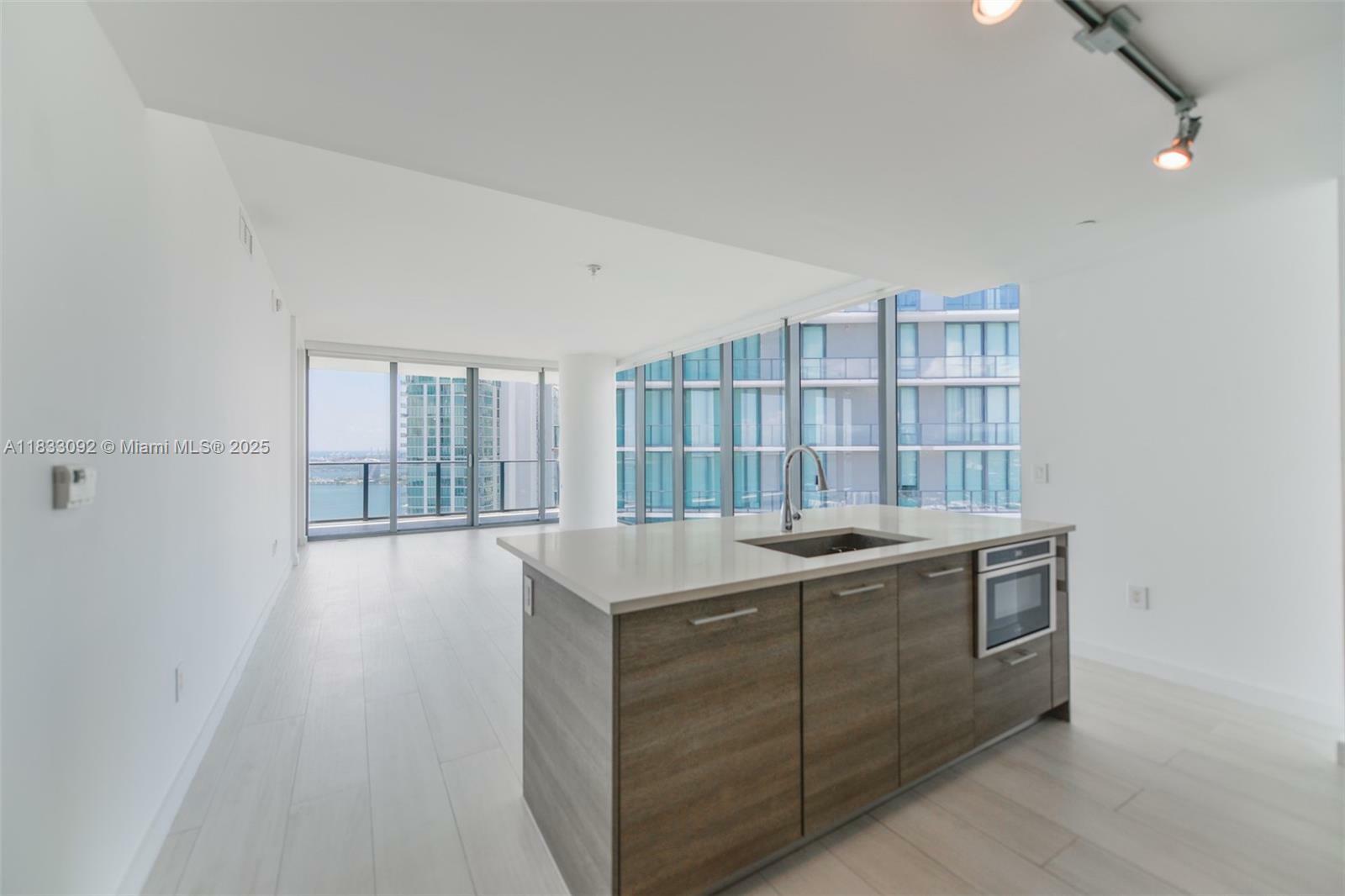 Property Photo:  650 NE 32nd St 4301  FL 33137 