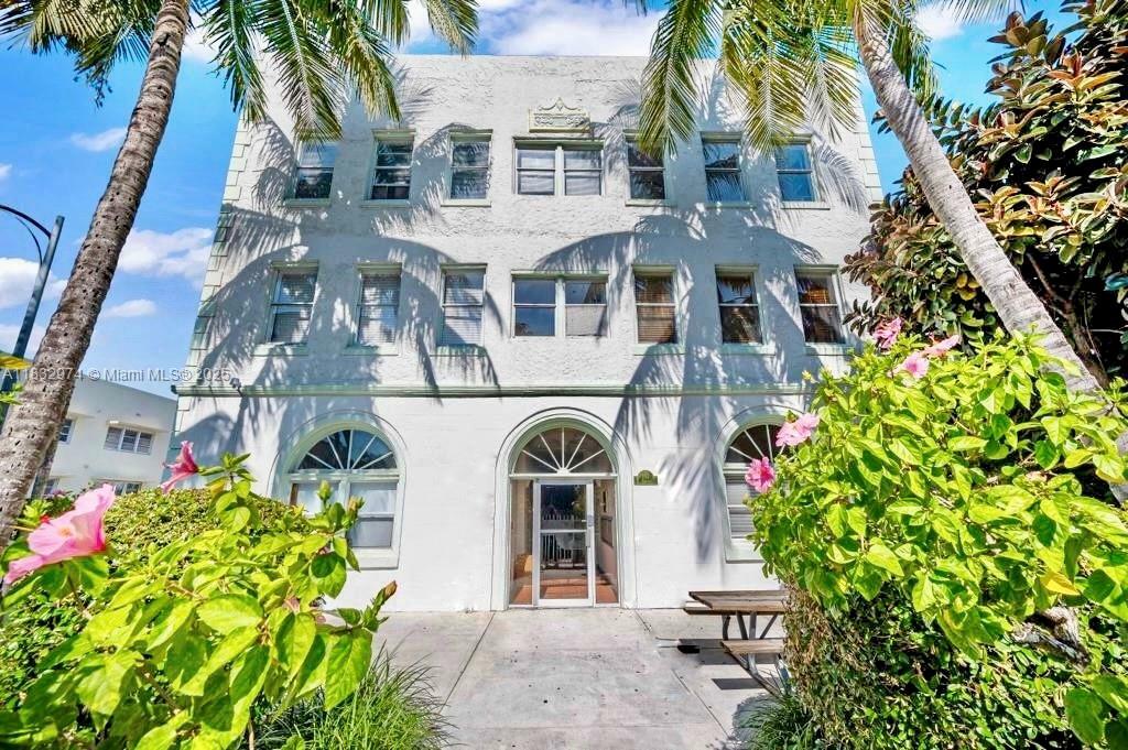 802 Euclid Ave 302  Miami Beach FL 33139 photo