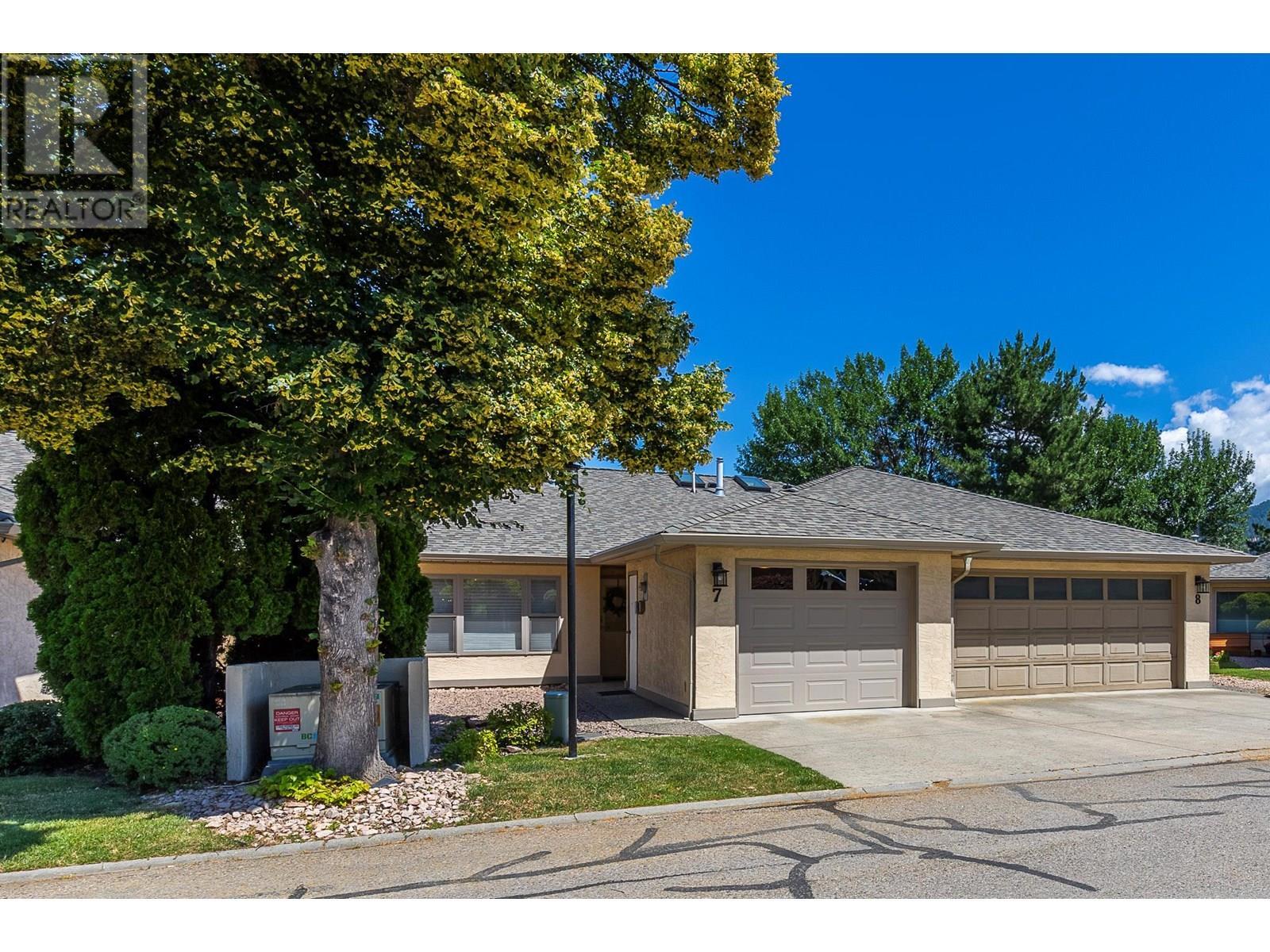 Property Photo: 1400 14 Avenue 7 BC V1B 2S8