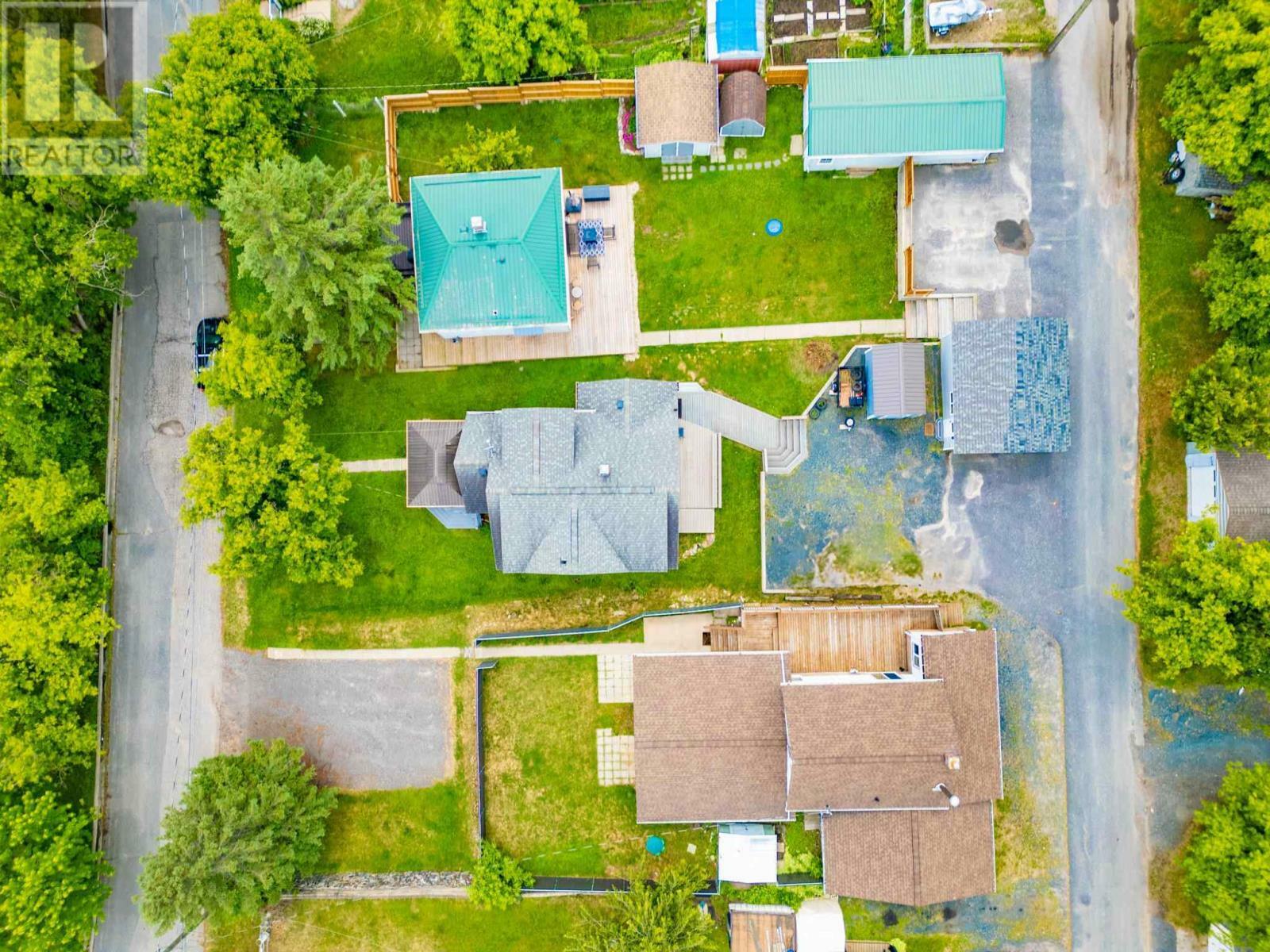 Property Photo:  338 Eighth Avenue South  ON P9N 2H6 
