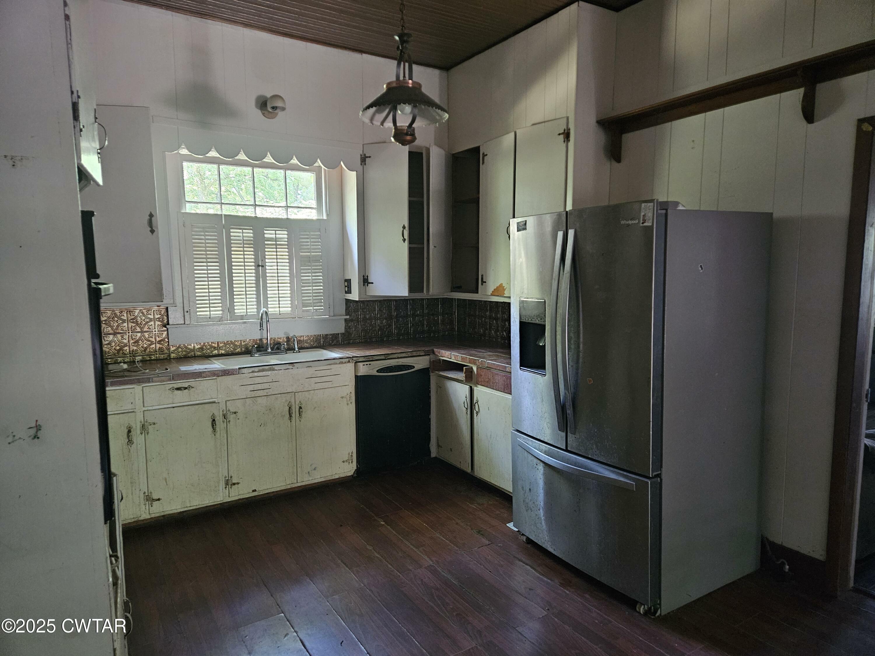 Property Photo: 652 Chester Levee Road TN 38301