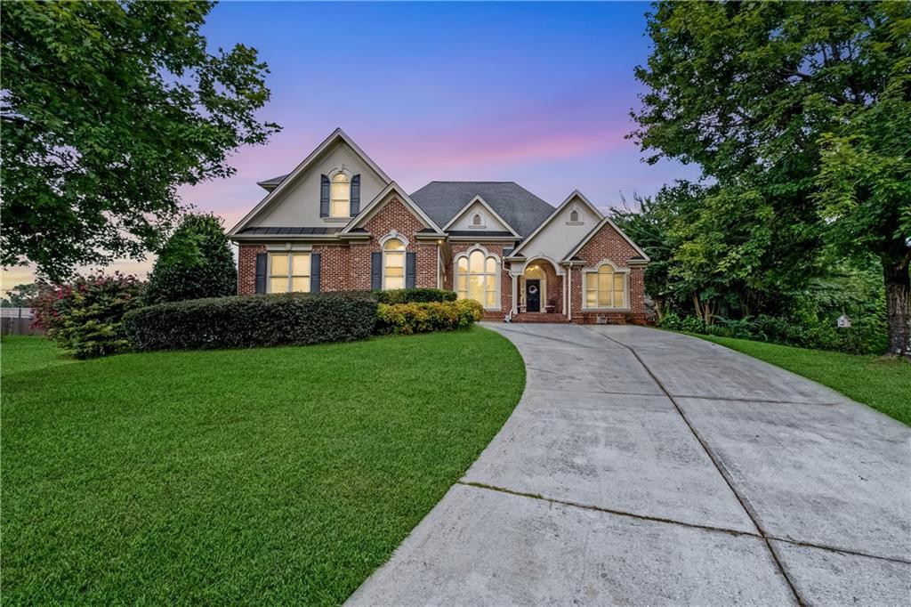 Property Photo: 907 Hannah Ct GA 30052
