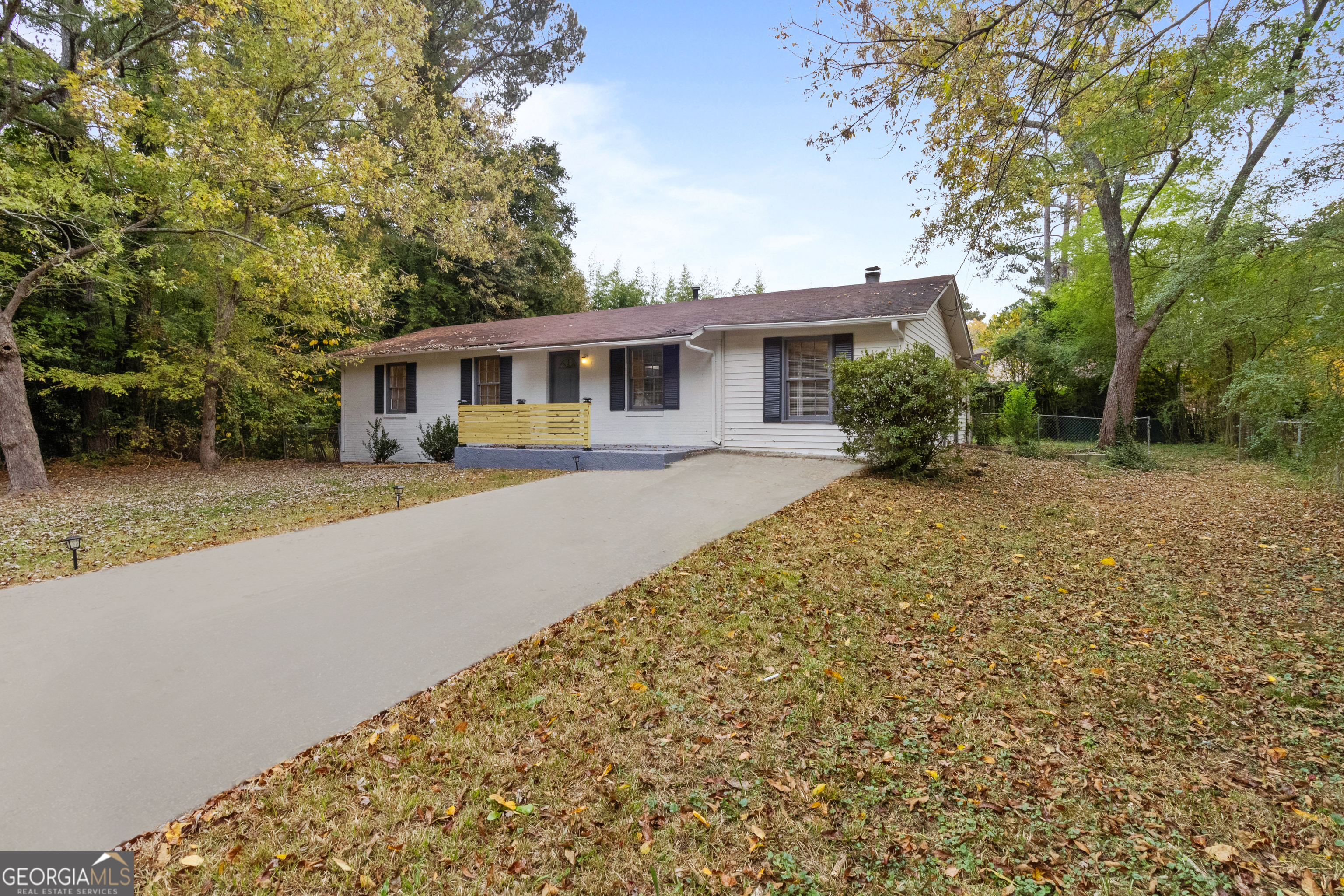 Property Photo: 200 Sunrise Circle GA 30274