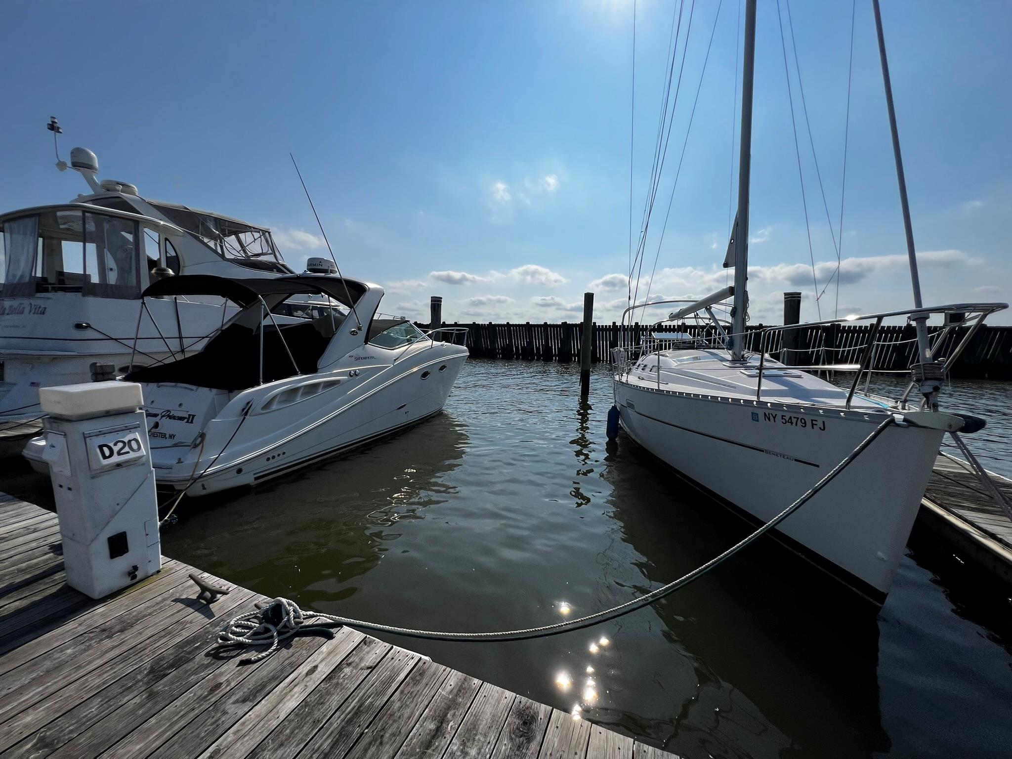 Property Photo: D-20 Half Moon Bay Marina NY 10520