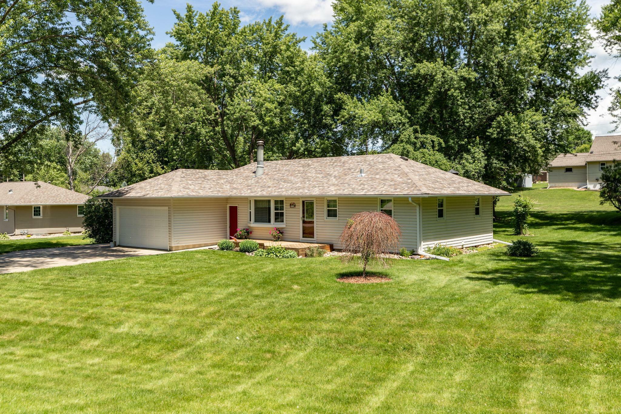 Property Photo:  2528 22nd Avenue SE  MN 55904 