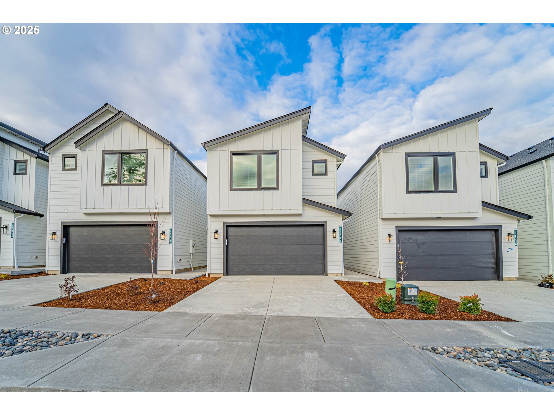 Property Photo:  16316 NE 21st St  WA 98684 