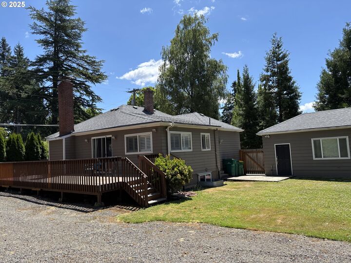Property Photo: 4535 SW Laurelwood Ave OR 97225