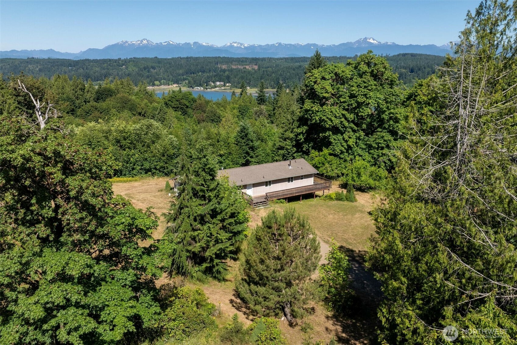 Property Photo: 470 E Rasor Road WA 98528