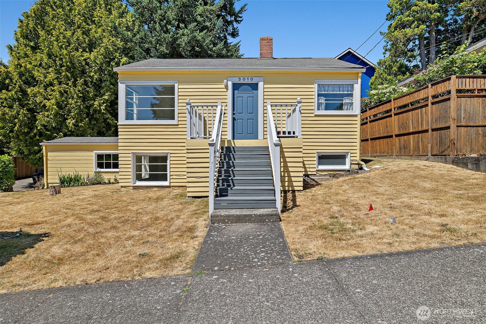Property Photo:  3010 W Smith Street  WA 98199 