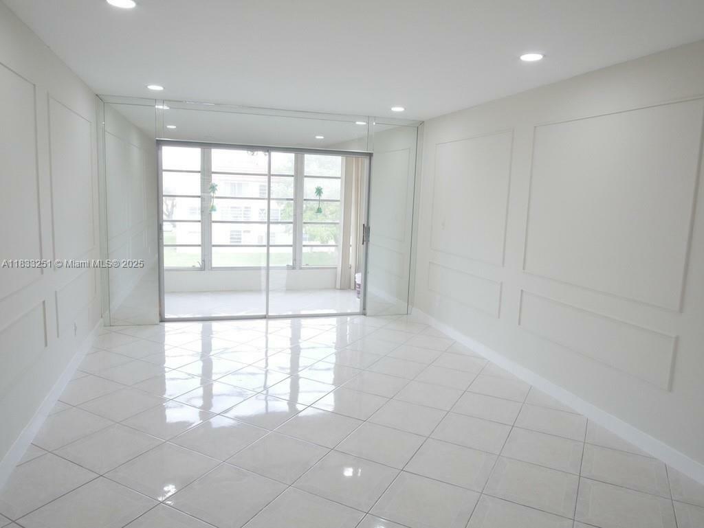 8891 Sunrise Lakes Blvd 308  Sunrise FL 33322 photo
