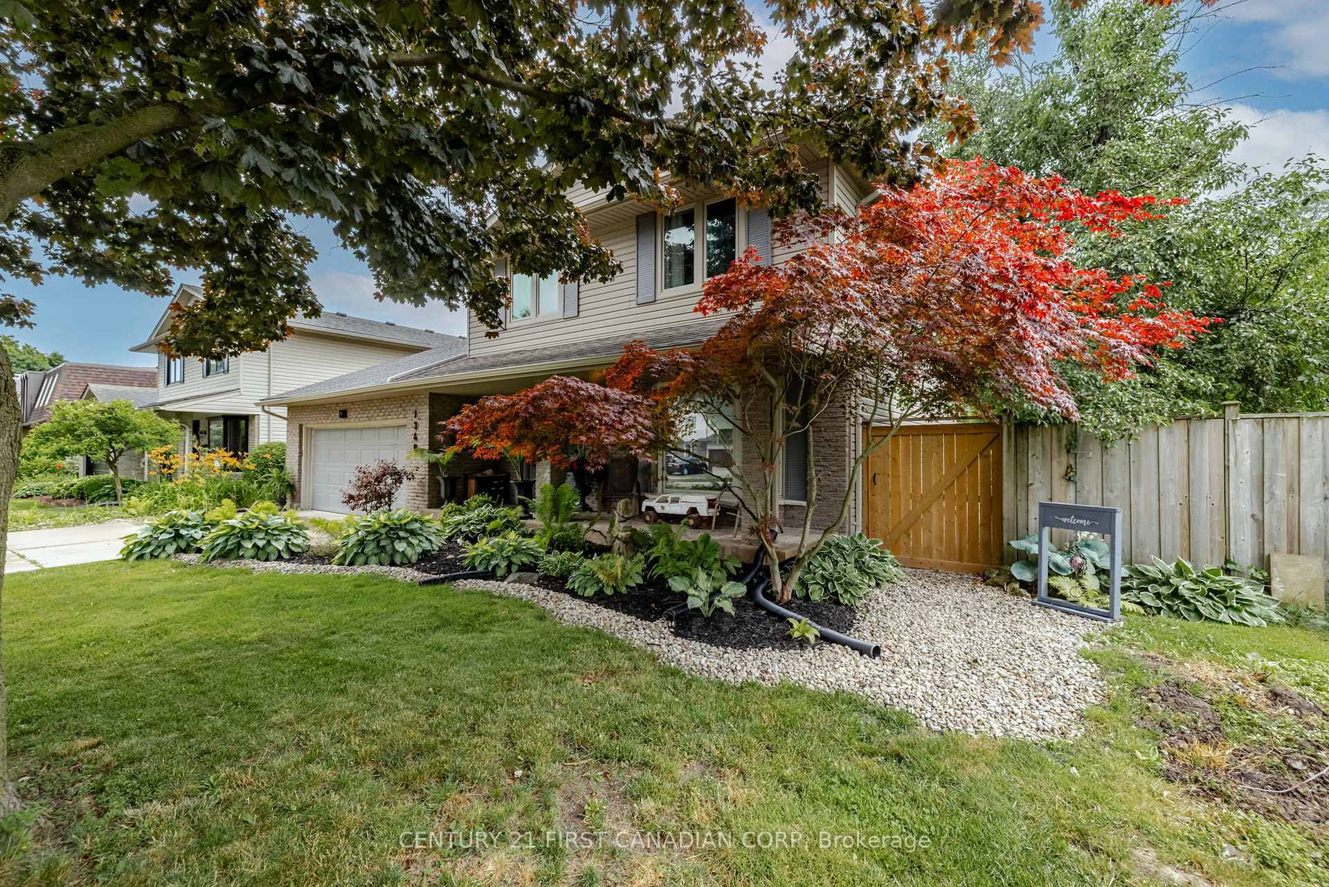 Property Photo: 1360 Hastings Drive ON N5X 2J3
