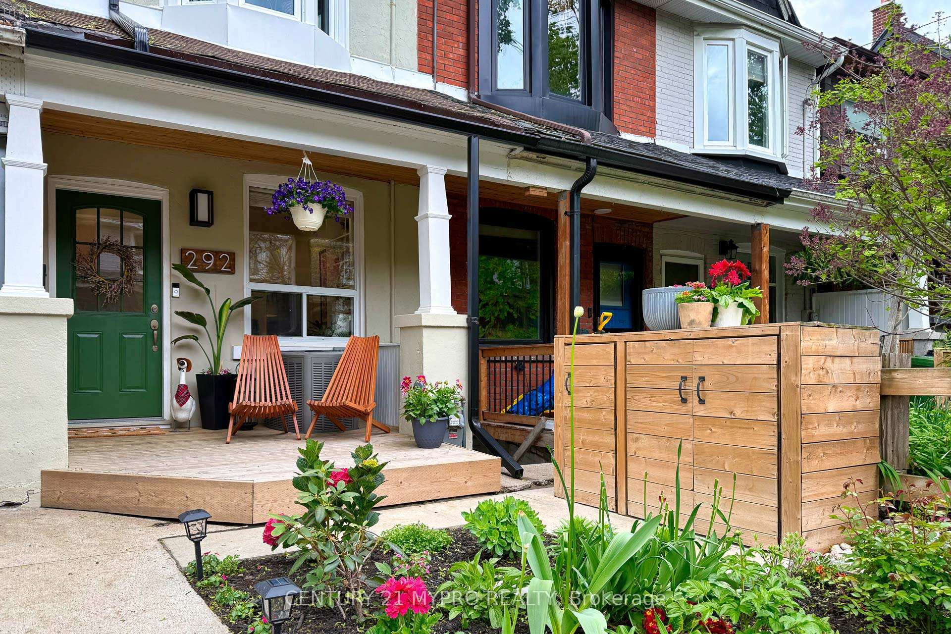 Property Photo:  292 Highfield Road  ON M4L 2V5 