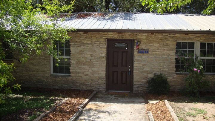 18311 Redbud Lane  Jonestown TX 78645 photo