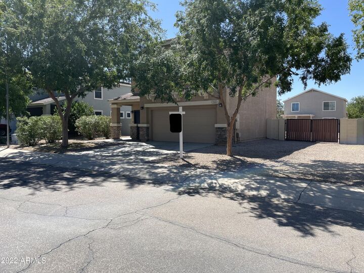 Property Photo: 1945 E 36th Avenue AZ 85119