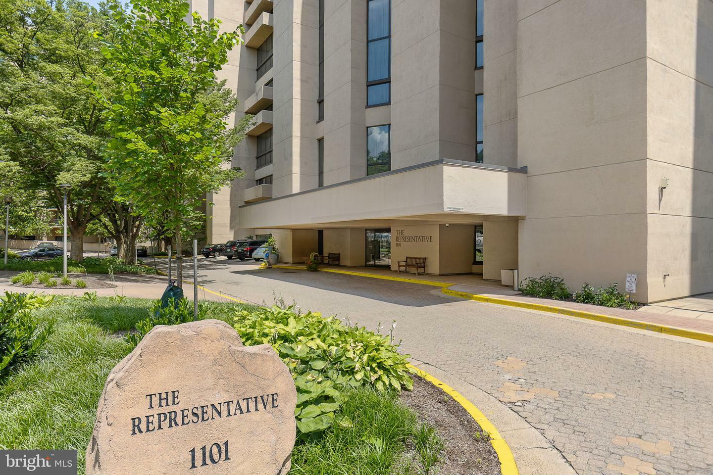 Property Photo: 1101 S Arlington Ridge Road 214 VA 22202
