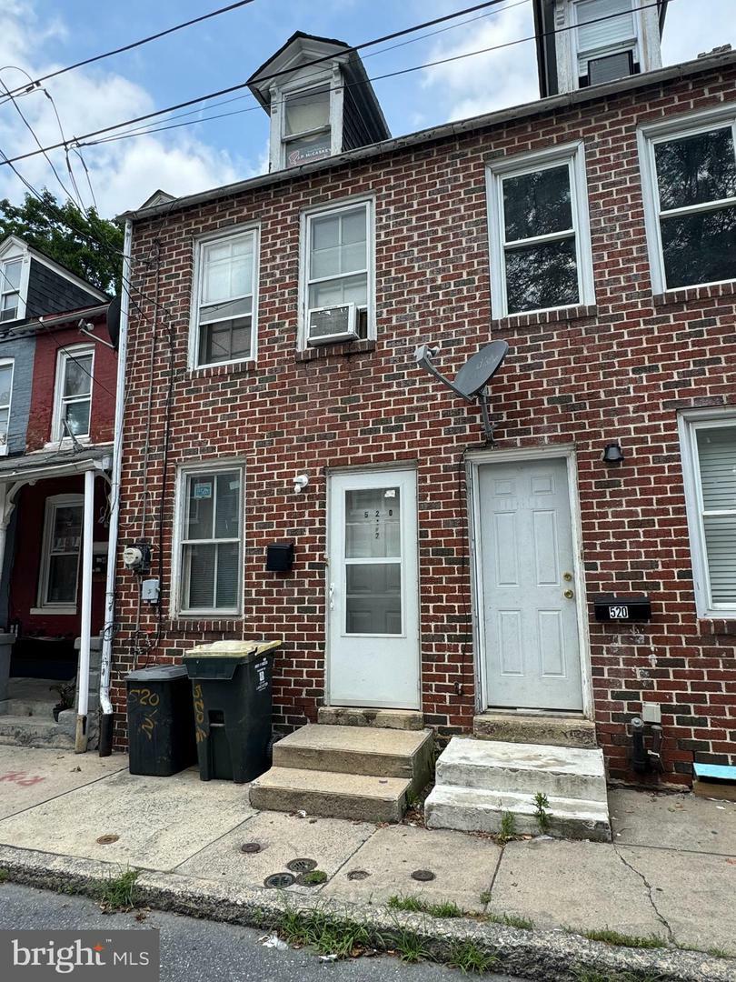 Property Photo: 520 1/2 Green Street PA 17602