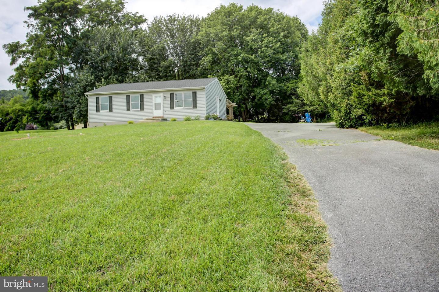 Property Photo:  10 Lower Trail  PA 17320 