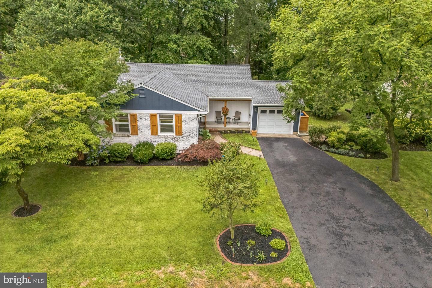 Property Photo:  308 Covered Bridge Road  NJ 08034 