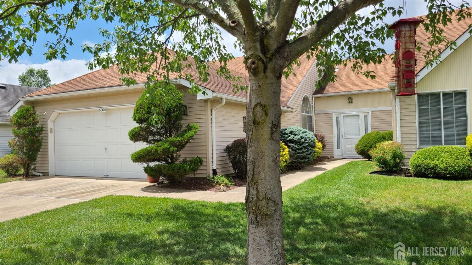 Property Photo: 666-A Azalea Plaza 666A NJ 08831