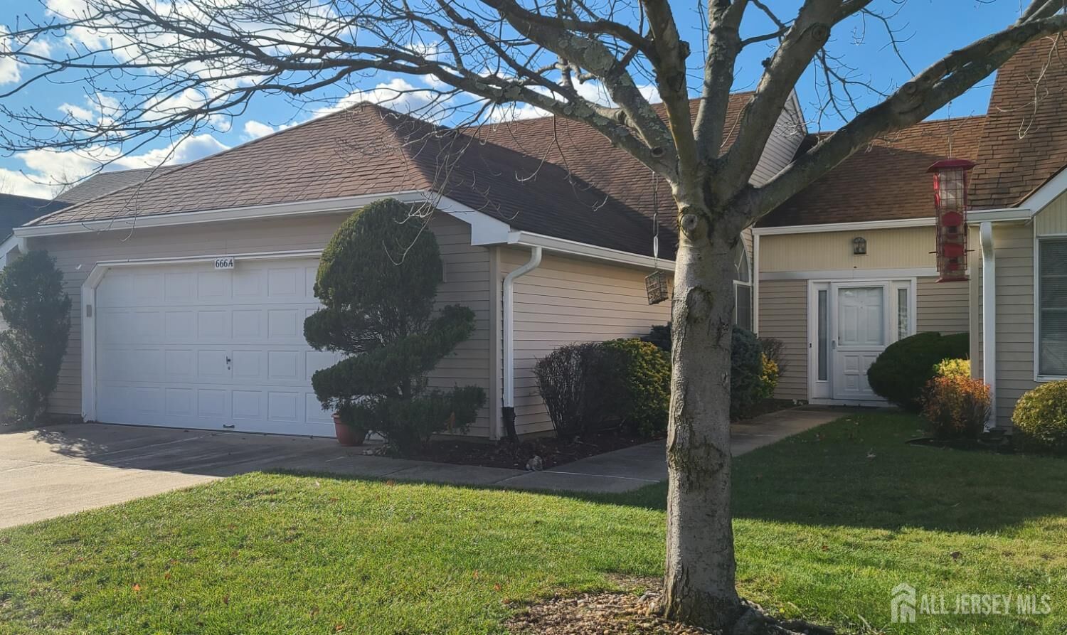 Property Photo:  666-A Azalea Plaza 666A  NJ 08831 