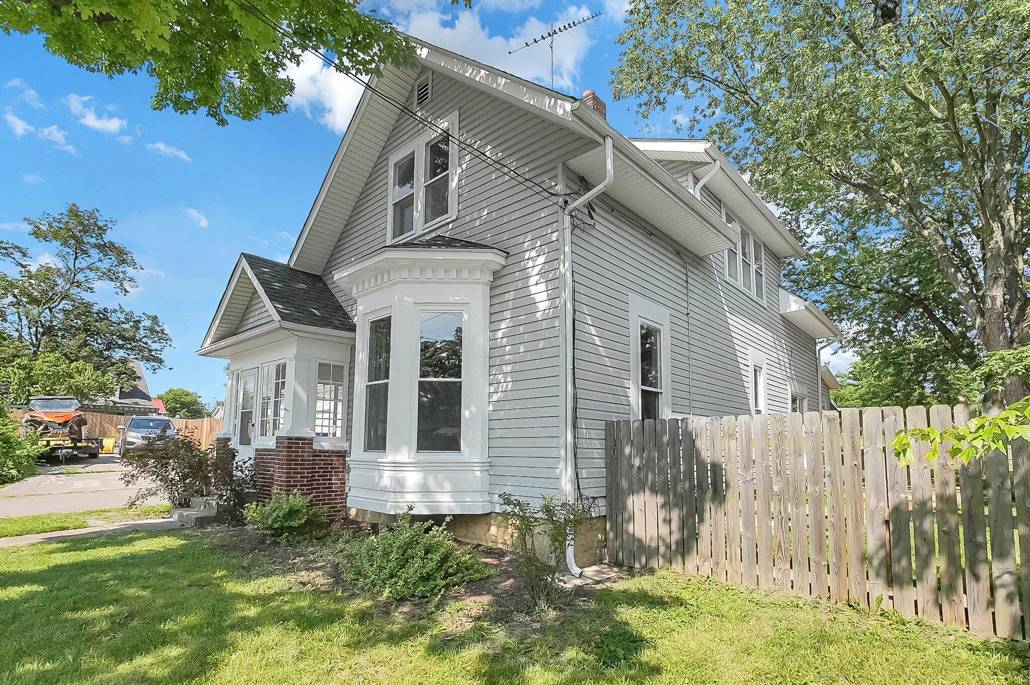 Property Photo: 518 S Maple Street OH 43040