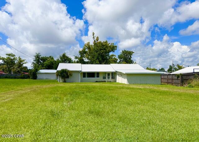 Property Photo:  4949 E 2nd Street  FL 32404 