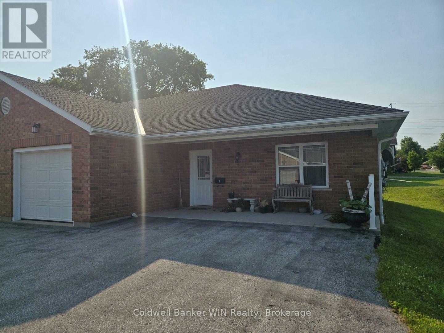 Photo de la propriété: 454 Newfoundland Street 1 ON N0G 2L2