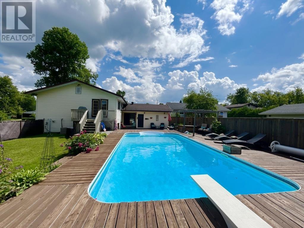 Property Photo: 1020 River Road West ON P9A 2V2