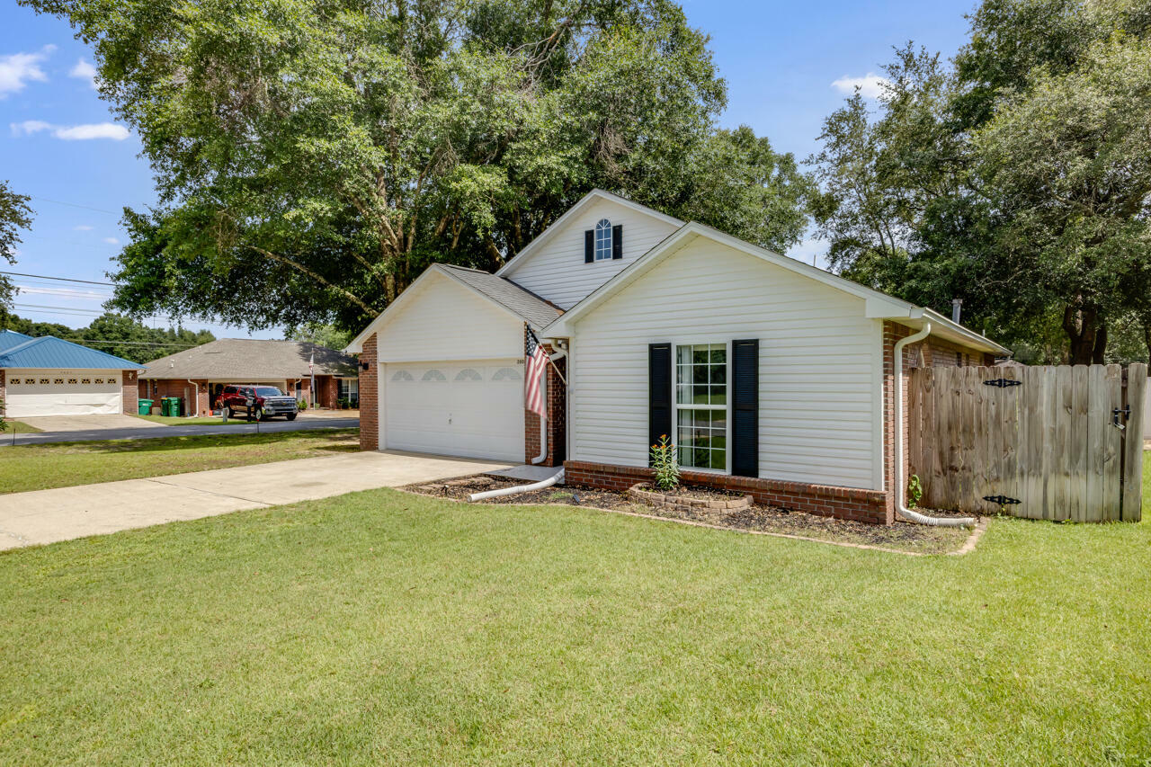 Property Photo: 2808 Ping Lane FL 32539