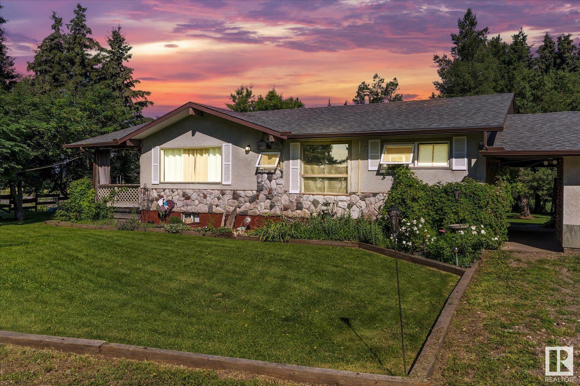 Property Photo: 53508 Rge Road 14 AB T7Y 0B5