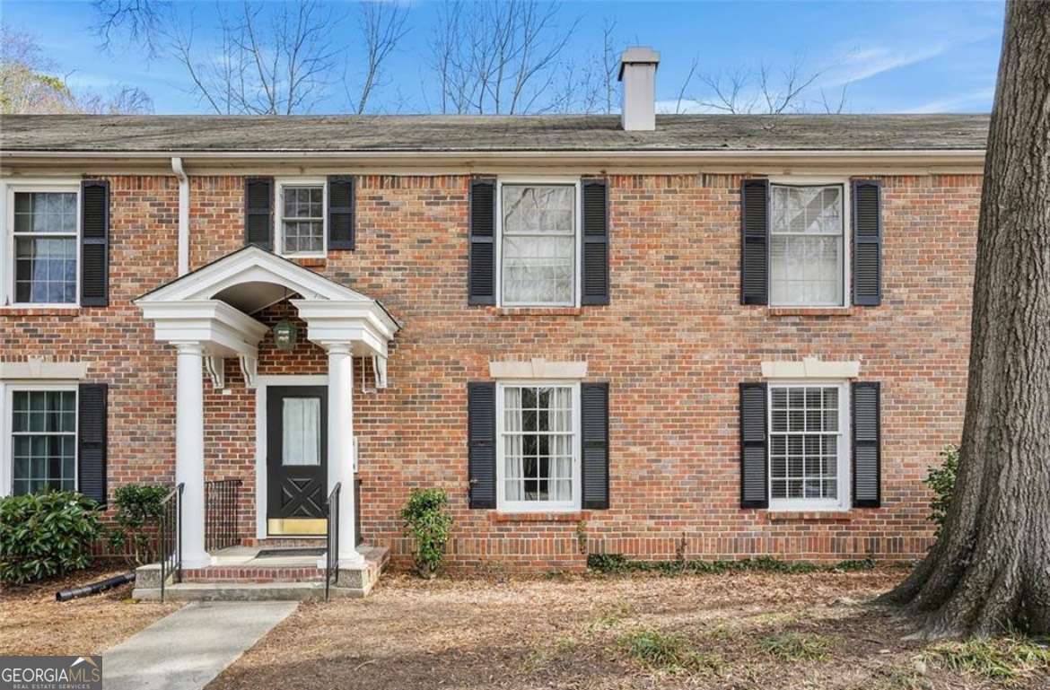 Property Photo: 6700 Roswell Road 11B GA 30328