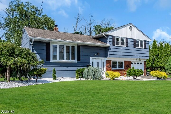 Property Photo: 130 Evans Dr NJ 08835