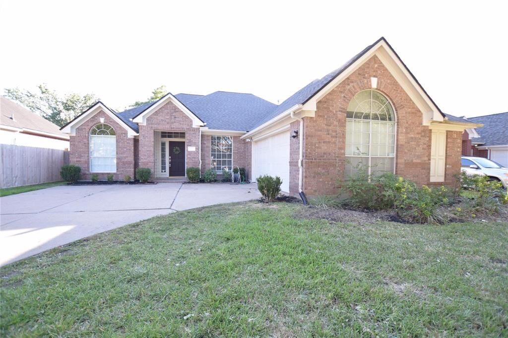 Property Photo:  4602 Summer Lakes  TX 77479 