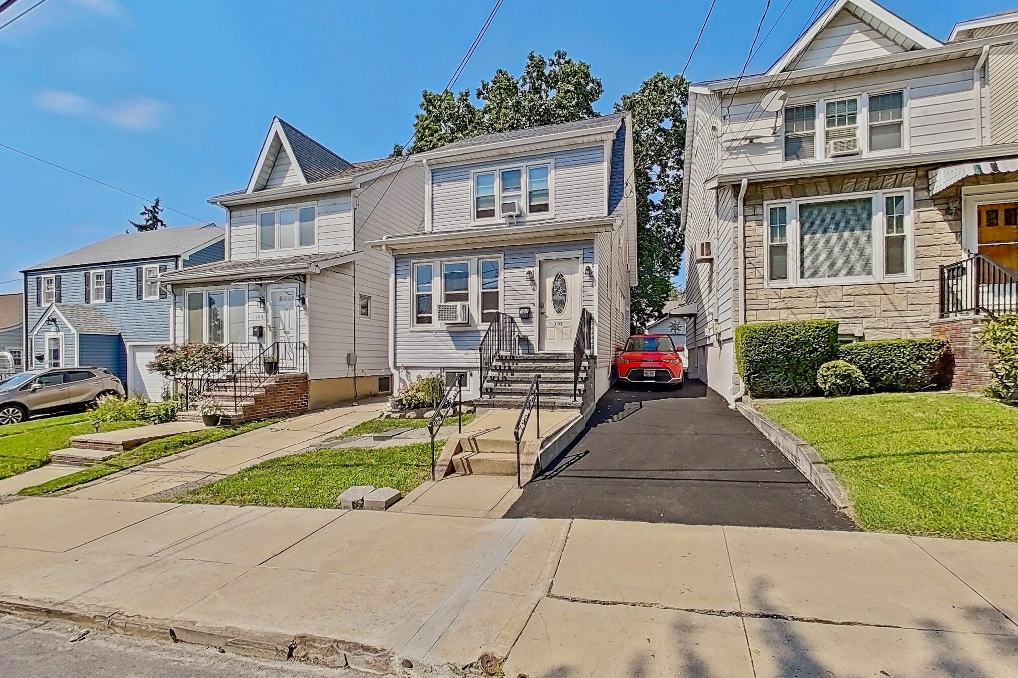 Property Photo: 102 Ilford Ave NJ 07031