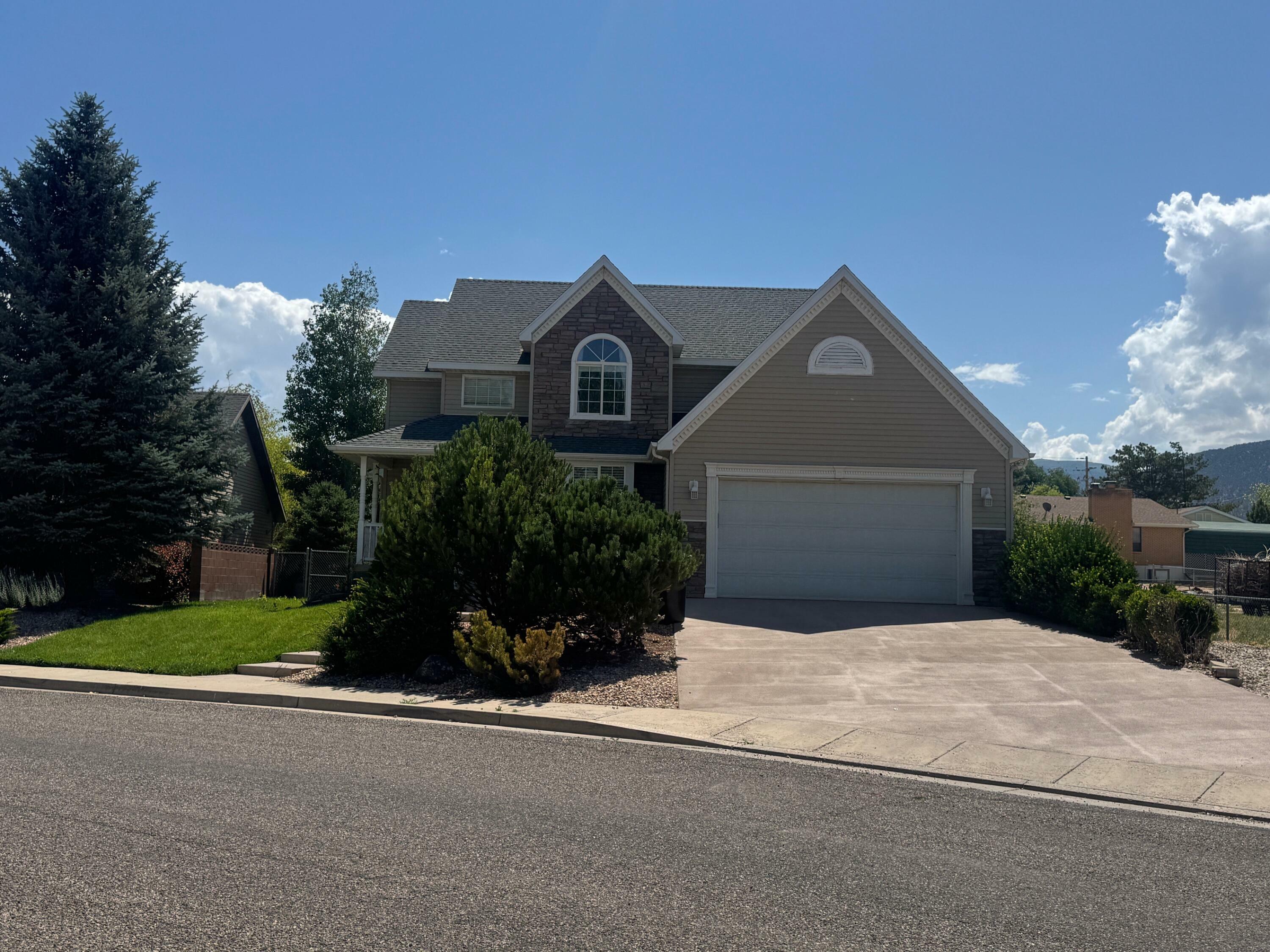 Property Photo: 2566 N 475 W UT 84721