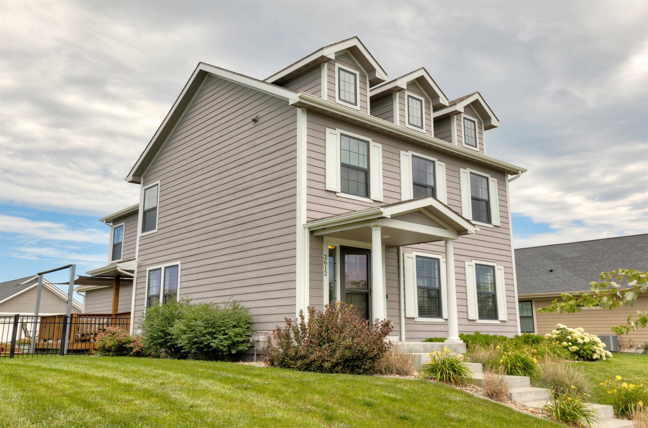Property Photo: 2612 SW 18th Street IA 50023