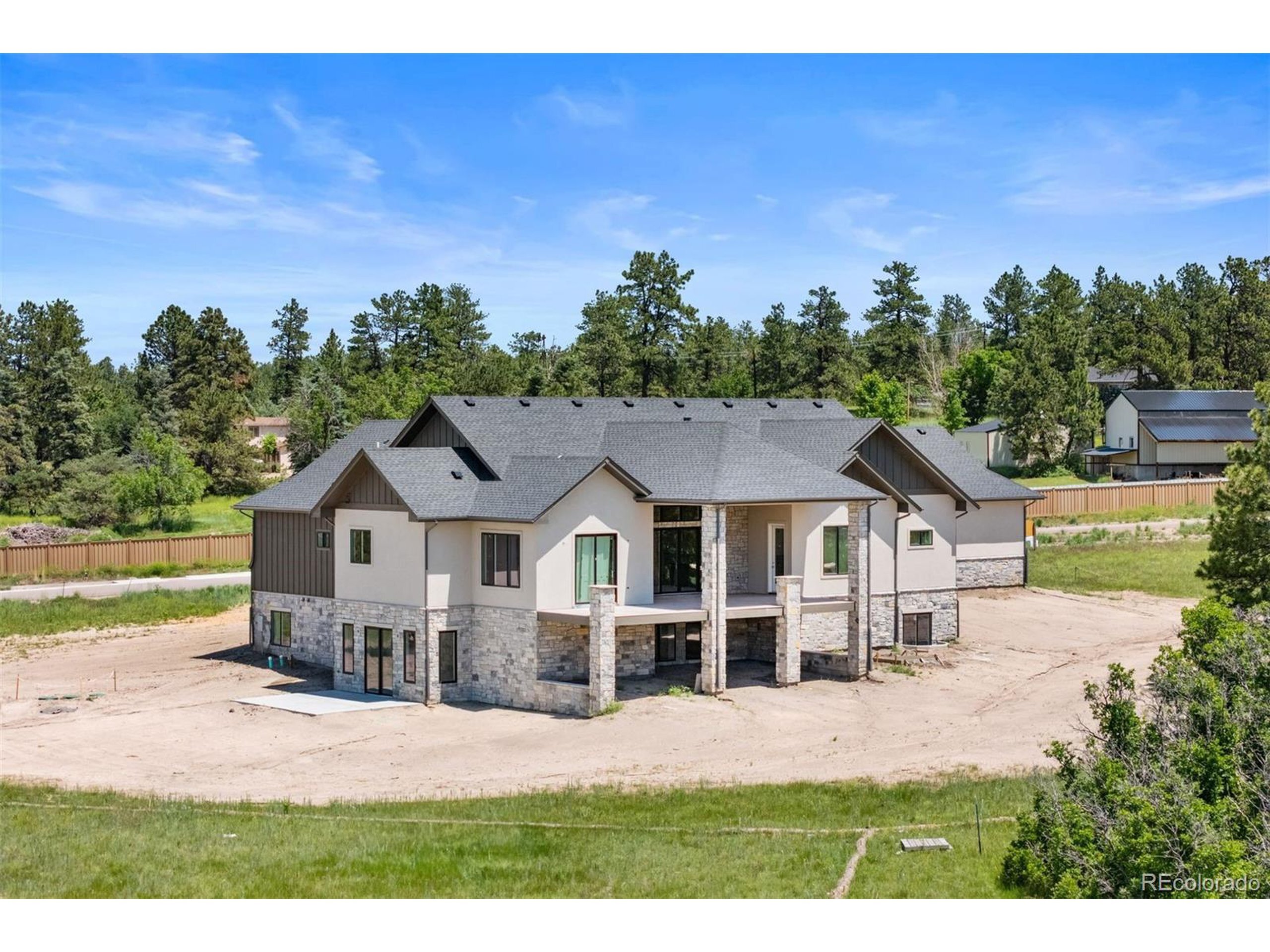 Property Photo: 1724 Arrowpoint Ct CO 80116