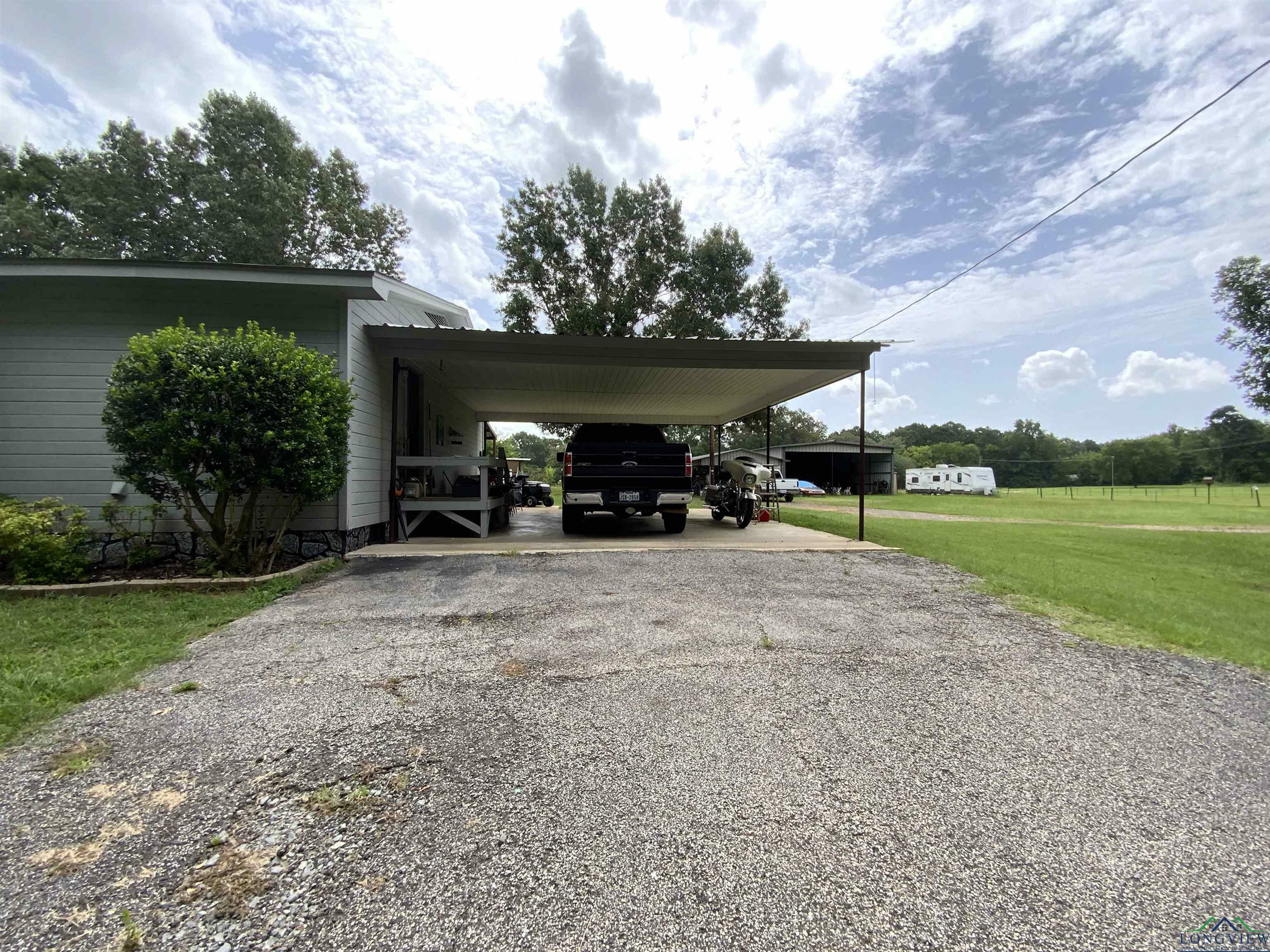 Property Photo: 2633 River Rd TX 75662-0000