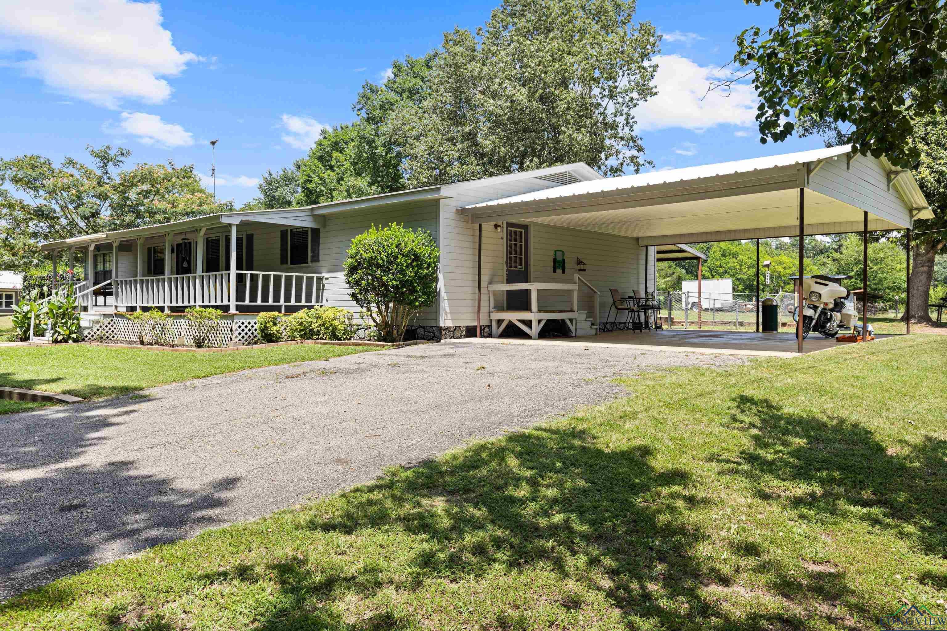 Property Photo: 2633 River Rd TX 75662-0000