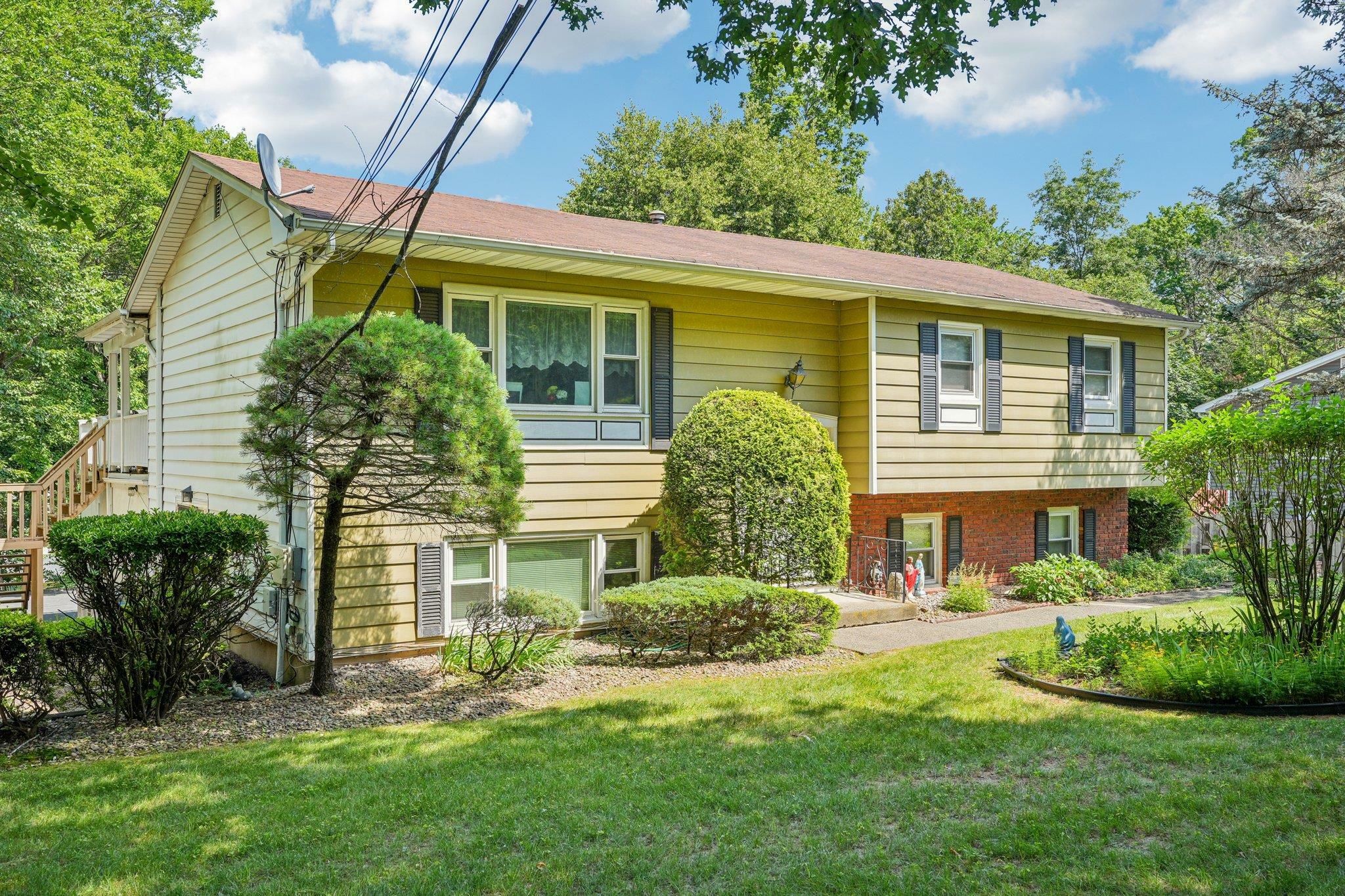 Property Photo: 586 Route 304 NY 10956