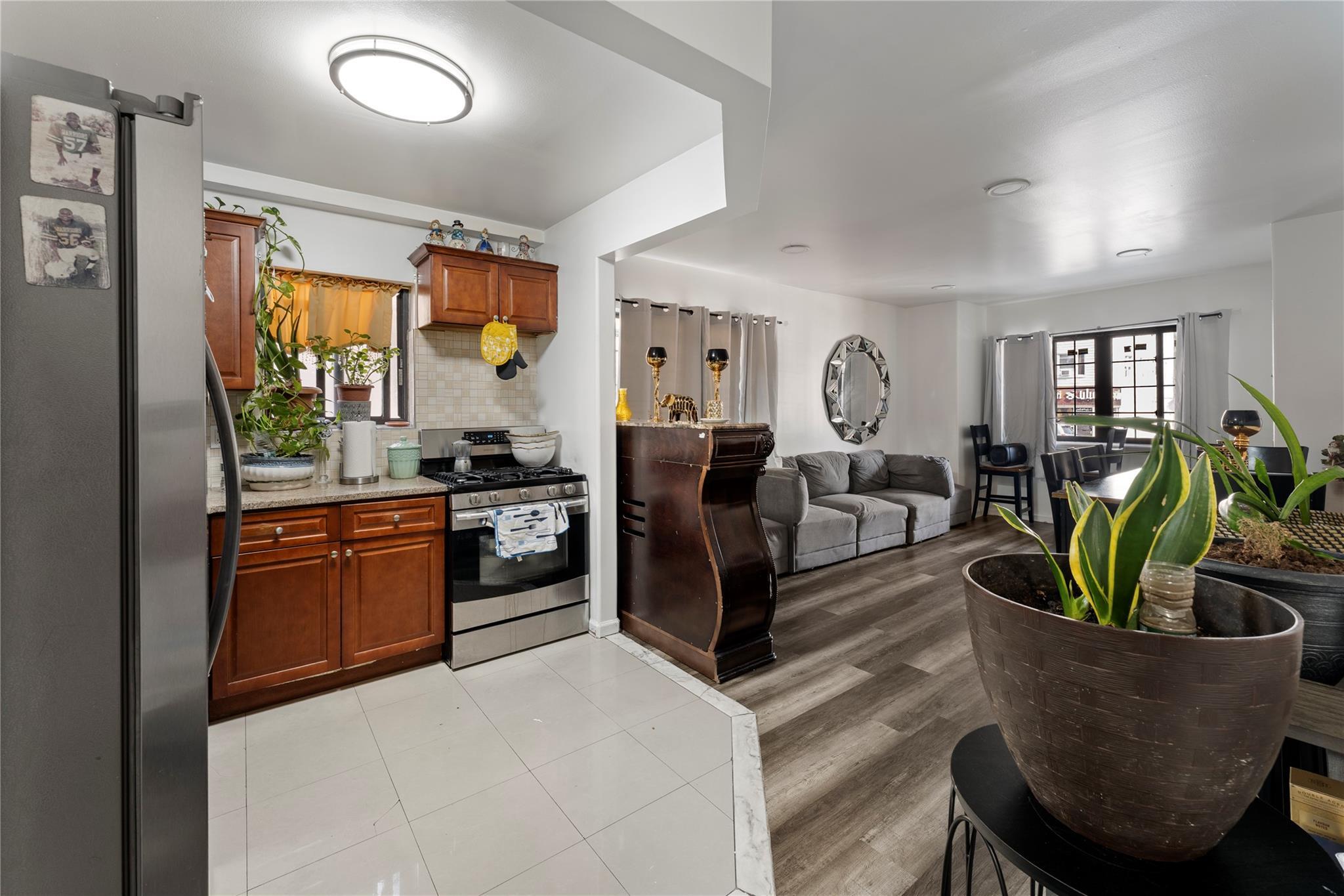 Property Photo: 848 Morris Park Avenue NY 10462