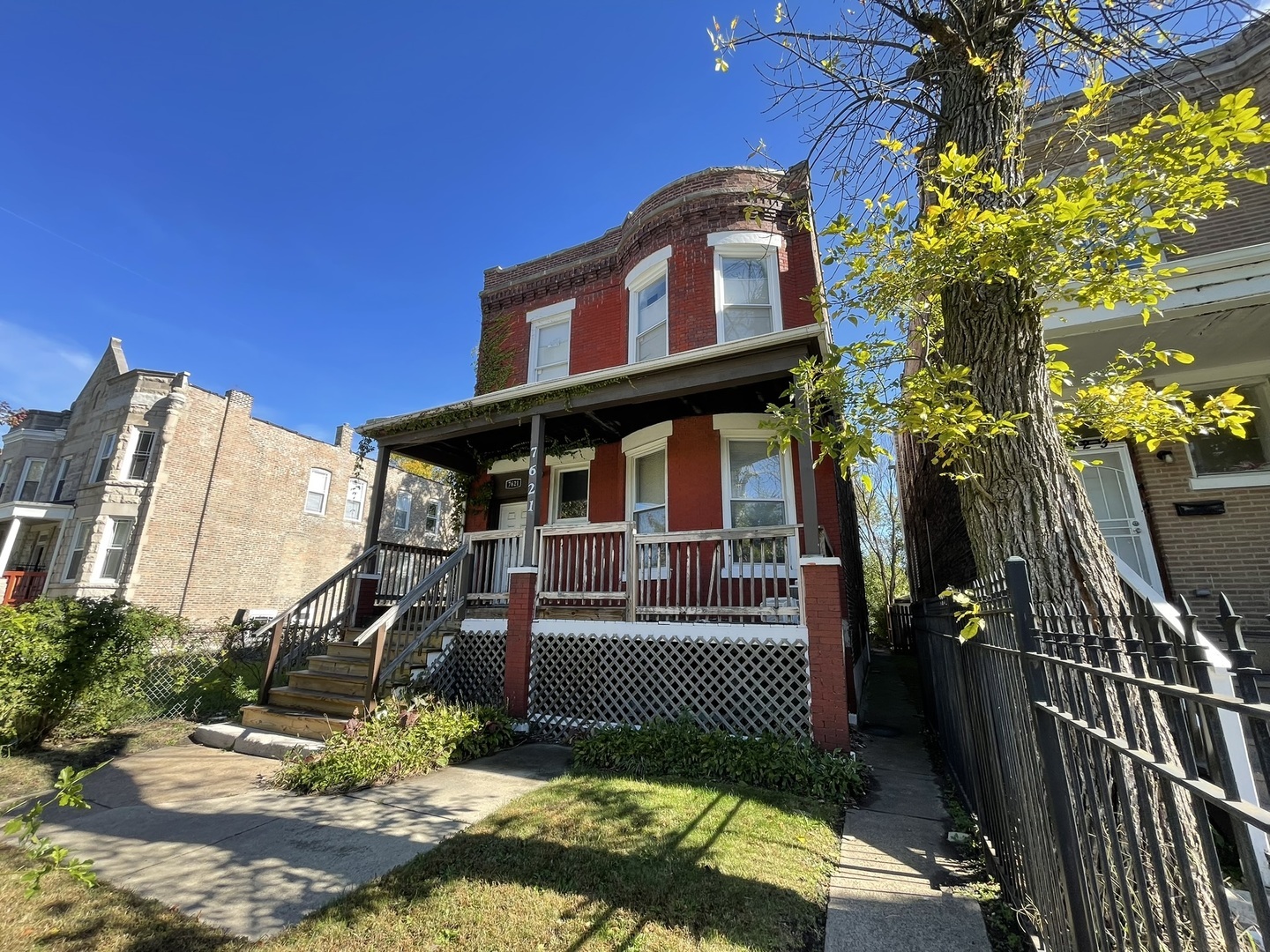 Property Photo: 7621 S Lowe Avenue IL 60620