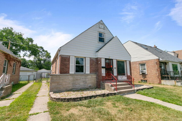 Property Photo: 1532 State Line Road IL 60409
