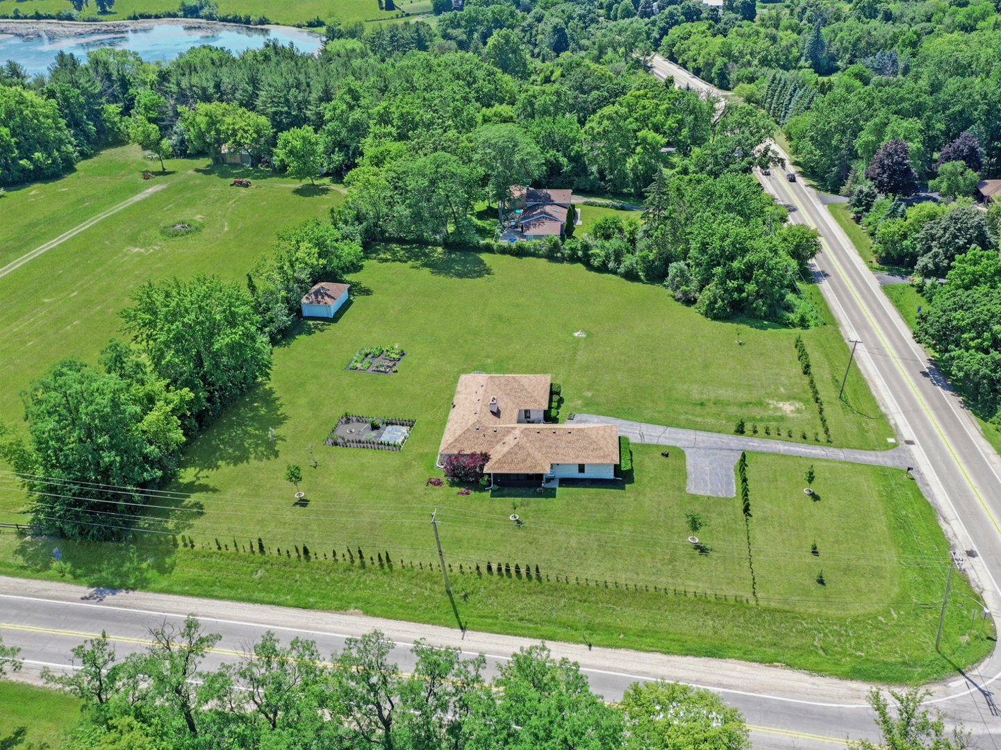 Property Photo: 22039 W North Avenue IL 60002