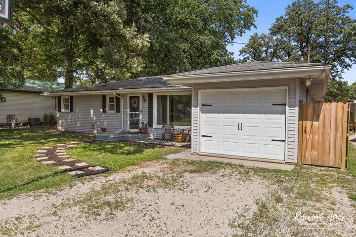 77 N Bates Avenue  Kankakee IL 60901 photo