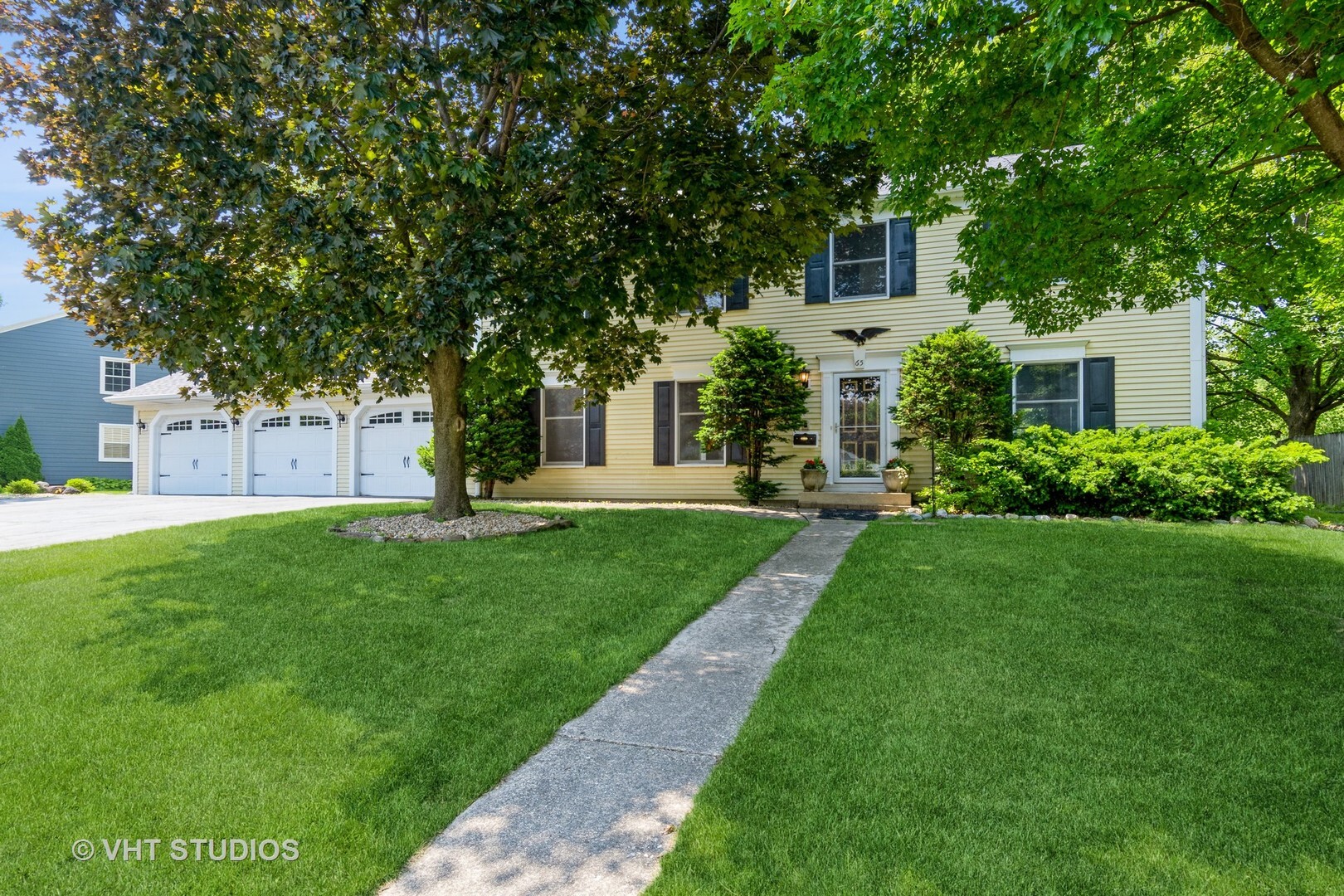 Property Photo: 65 Old Post Road IL 60538