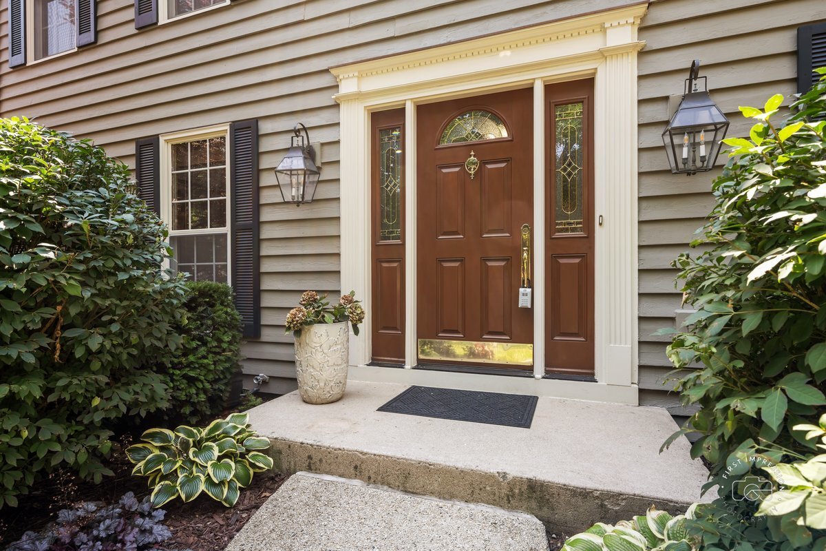 Property Photo: 2337 Keim Road IL 60565