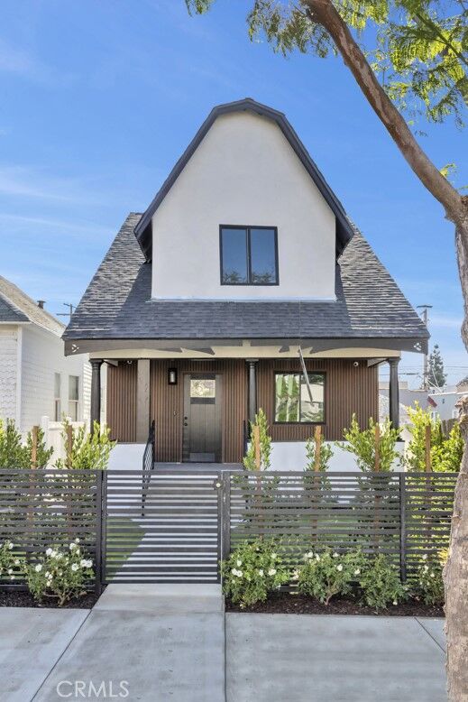 Property Photo:  629 Olive Avenue  CA 90802 